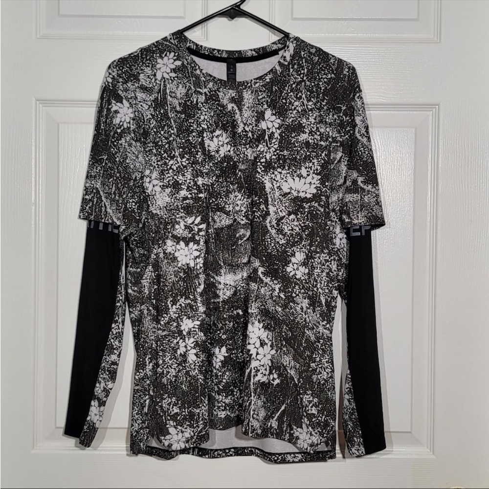 Lululemon Mens 2-1 Running shirt